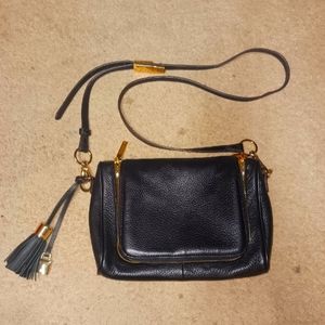 G.i.L.i Halo Leather zip around bag